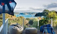 Black Bach Hotels in Russell