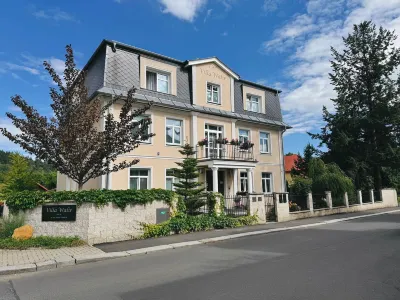 Villa Walir - Spa Hotel Garni Superior Hôtels à : 