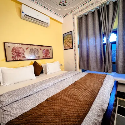Hotel Kanak Niwas Hotels near Amberi