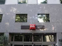 Ibis Copacabana Posto 5 Hotels near Devil's Beach