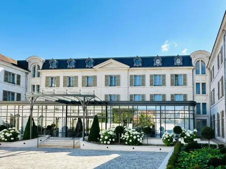 Licorne Hotel & Spa Troyes MGallery Отели в г. Труа