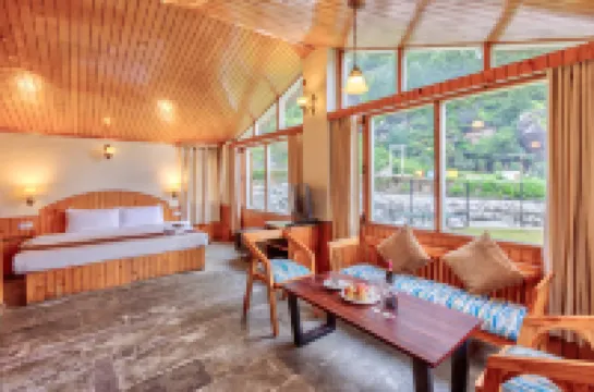 Paradise-The Whitehouse Cafe