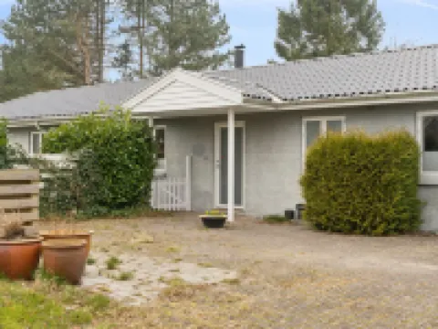 "Jenvold" - 950m from the sea Hotels in Dronningmolle
