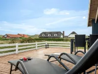 "Filip" - 100m from the Sea Hotels in Harboor