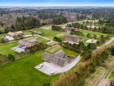 "Aane" - 1.8km from the Sea Hotels near Husby Kirke