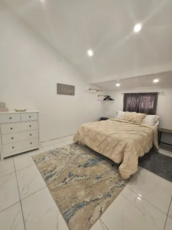 Charming 3-bedroom apartment in delightful Lance aux Epines with WiFi, AC Отели в г. Lance aux Epines