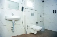 GLOBAL INN AND SUITES - 2-Star
