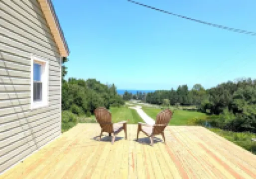 Amazing Lake Superior View from Ridge Road w/2 Car Heated Garage, Pet Friendly