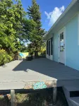 Sea cottage 2/1 in white sound on GTC Abaco Bahamas full kitchen, AC & WiFi