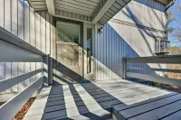 Hot Springs Getaway w/ Beautiful Lake Views! - 3-Star