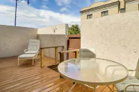 Walk to Restaurants: Downtown Leesburg Townhome! - parking