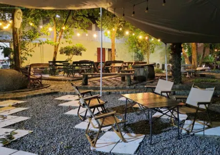 Sand Paisan Resort Отели рядом с достопримечательностью «Wat Kaeng Klang Dong»