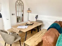 Central Tenby 3 Bed Apt Sleeps 6 to 8 Dog Friendly - 2-Star