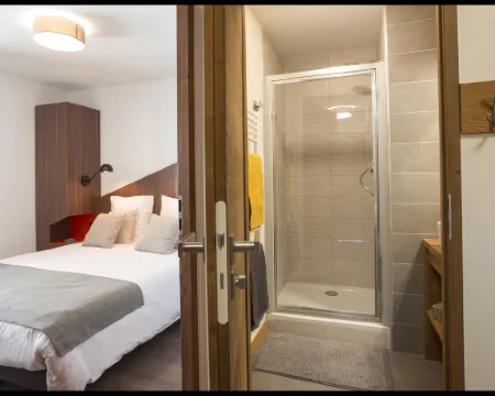 Apartment in Hauteluce with Ski-In/Ski-Out Access Hotels in Hauteluce