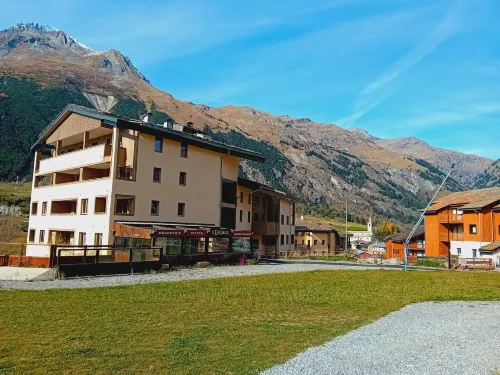 Apartment in Termignon with Ski-In/Ski-Out