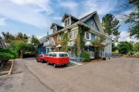 Heated Pool: Tropical Townhome in Wheat Ridge - Boutique