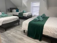 Comfortable and Modern 2-Bedroom Flat in Bridgend Hotels in Bridgend