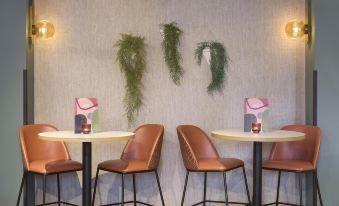 Premier Inn Oldham Central