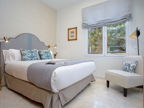 Exclusive Apartment 5BD in Seville. Carlos V