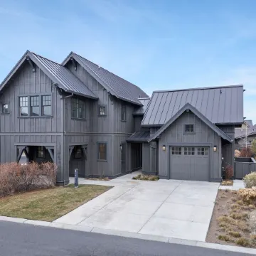 Pet-Friendly Cairn Home Features Private Hot Tub and Fire Pit on the Back Patio by Redawning