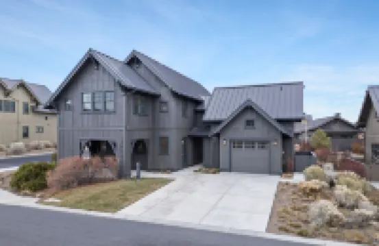 펫프렌들리 카이른 홈, 프라이빗 핫텁과 파이어 핏 있음, 뒷 파티오 바이 레드어닝