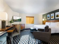 MCM Elegante Suites Hotels near Sunrise United Methodist Church