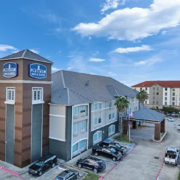 Platinum Inn & Suites Webster