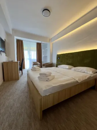 Hotel Gala Отели в г. Petrestii de Jos