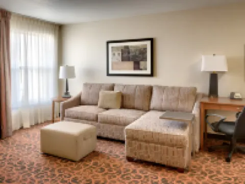 ハンプトン  イン & スイーツ オレム オレムのホテル