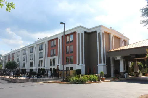 Holiday Inn Express FORSYTH by IHG