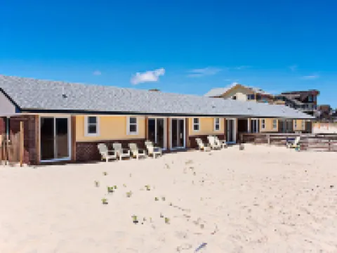 Dolphin Oceanfront Motel - Nags Head Hotels in Dare County