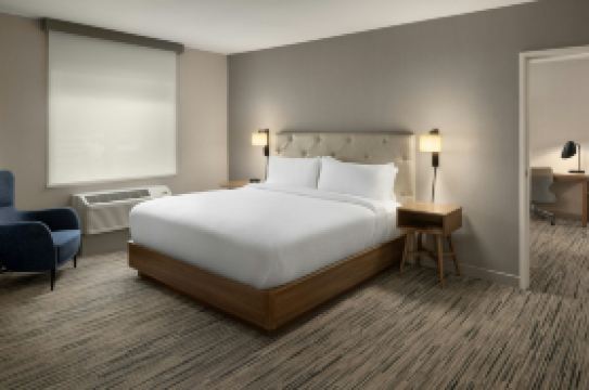 Four Points by Sheraton Downtown Seattle Center