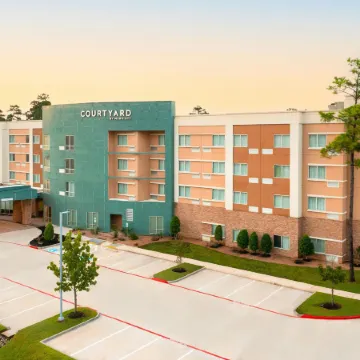 Courtyard Houston City Place