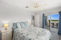 Newly Renovated Penthouse: Peace, Love, and the Beach Await YouBest View NWP - 3-Star