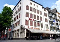 XII Apostel Albergo Hotels in Weidenpesch