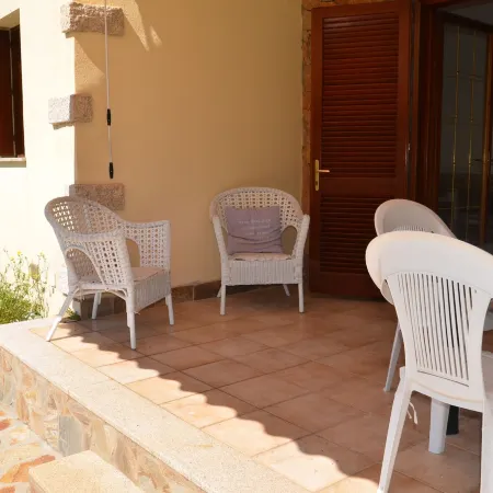 FTA-BEL01apt 6 pax vicino al mare