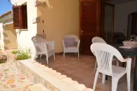 FTA-BEL01apt 6 pax vicino al mare