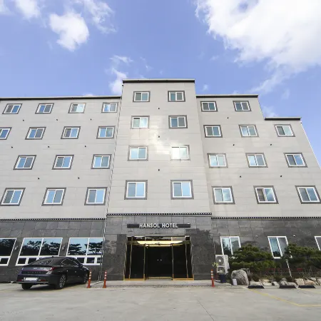 Gyeongju Bomun Hansol Отели рядом с достопримечательностью «Парк аттракционов Gyeongju World»