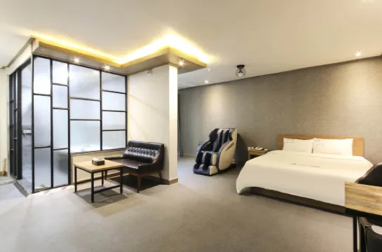Gunsan Dubai Drive-in Motel