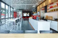 citizenM Paris la Défense