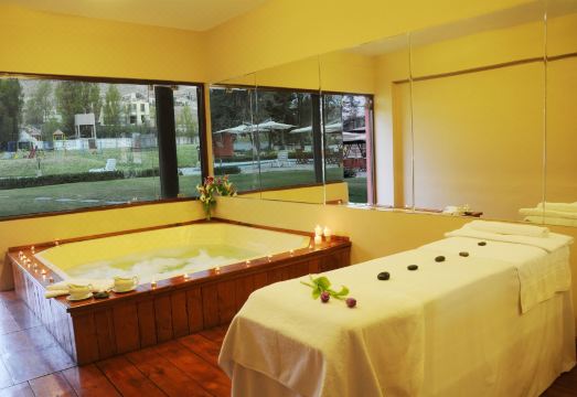 El Lago Hotel by Luoxo