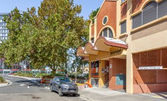 Spacious 3-Bed with Alfresco Dining by Amenities
