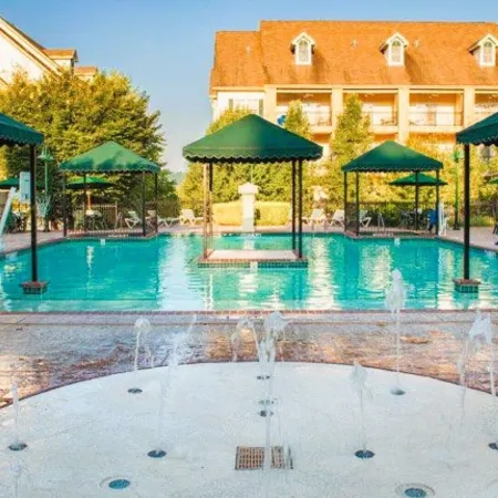 French Quarter Resort by CoolVacay