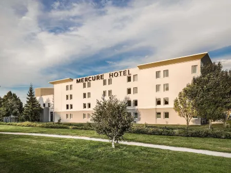Mercure Chartres Est Отели в г. Шартре