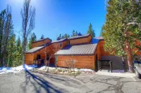 레드어닝의 알파인 게트어웨이 3베드룸 홈