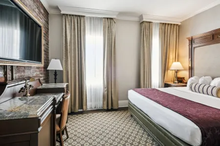 French Market Inn