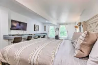 'Hilltop Hideaway' Branson Home w/ Trampoline! - Homestays