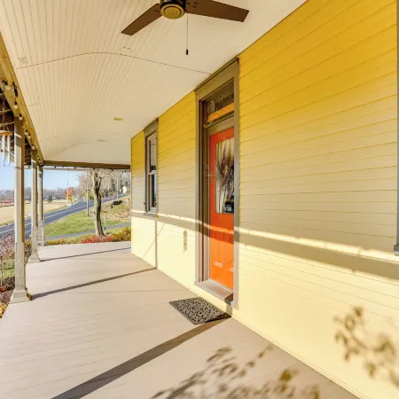 3 Mi to Dtwn: Charming Farmhouse in Mount Joy!