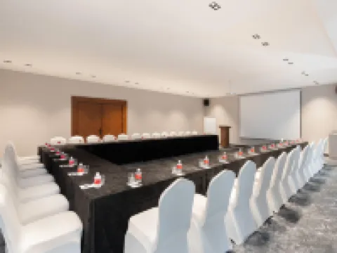 Ramada Plaza by Wyndham Mosul Corniche Hotels in Mosul