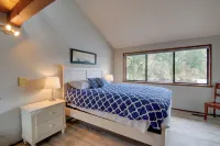 The Swedish Fish Getaway on Lake Saint Clair! - balcony